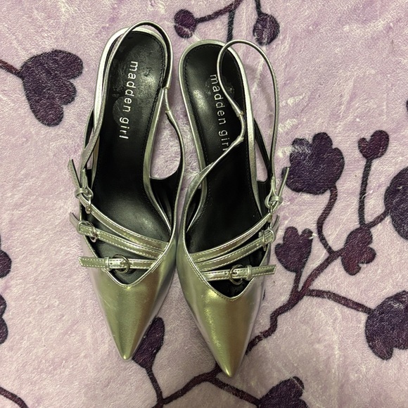 Madden Girl Metallic Silver Kitten Heels Pointed Toe with Buckles - Picture 5 of 6